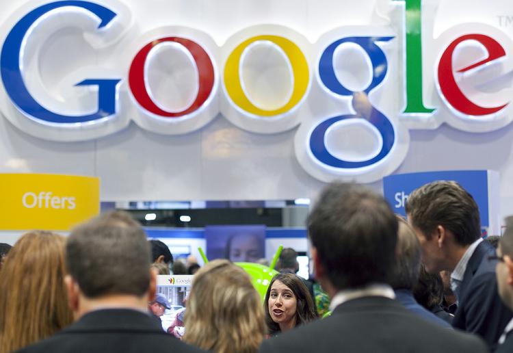 Patenter. Konkurrencemyndigheder i USA og Europa har godkendt Googles overtagelse af den ene af Motorolas to afdelinger. 