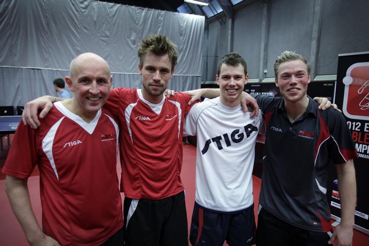 VM-HOLDET. Det gav sig selv, siger sportschef Peter Sartz og udtagelsen af Allan Bentsen, Michael Maze, Jonathan Groth og Kasper Sternberg til det danske VM-hold. 