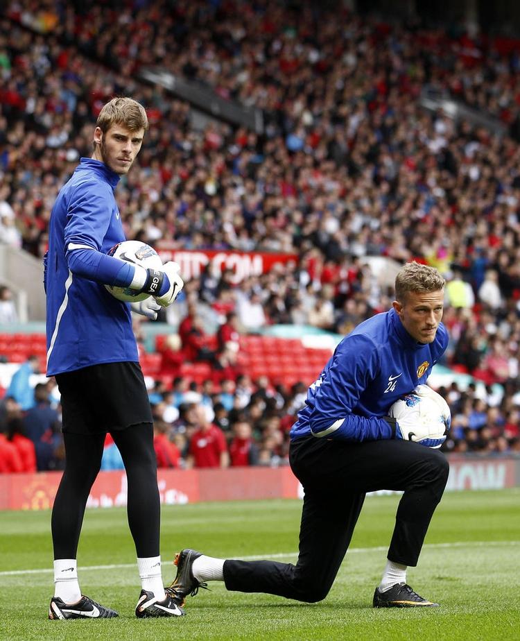 keeperopgør. David de Gea (tv) er tilbage på mål i Manchester United, efter Anders Lindegaard (th) er blevet skadet. 