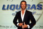 reklamestunt? Cykelrytter Mario Cipollini ville gøre comeback på topplan i en alder af 45 år, men cykelunionen tillader det ikke. 