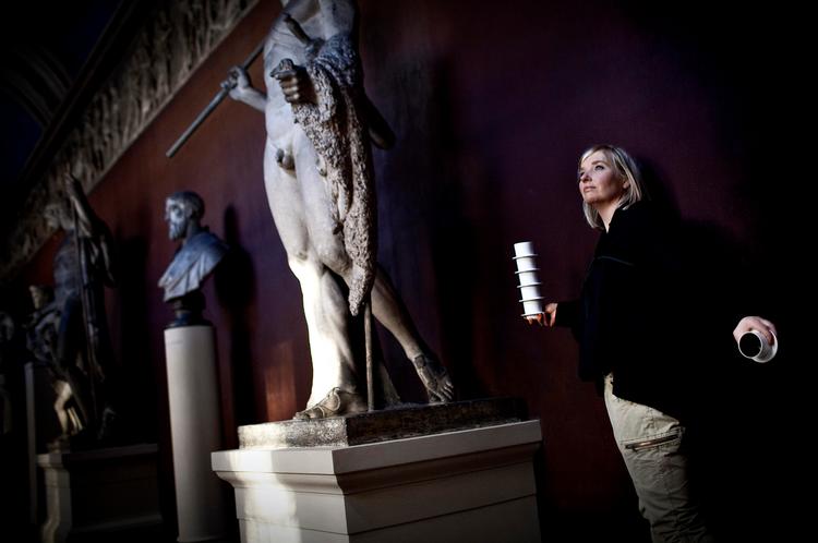 Rikke Hagens yndlingsfarve er den dybe blommefarve som væggen på Thorvaldsens Museum eller indersiden af hendes Taste-kopper. 