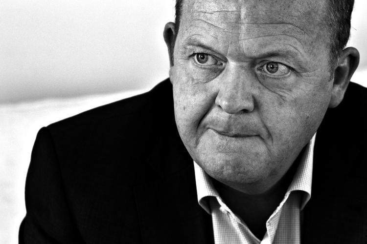 Regning. Der er uden tvivl tale om en skandal for Venstre, når partiet tidligere har kritiseret en socialdemokrat for noget, som Lars Løkke Rasmussen selv har gjort, vurderer lektor Mark Ørsten. 