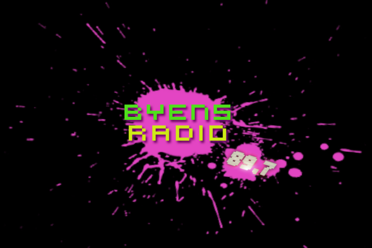 Pirater. Byens Radio sender uden tilladelse og jages derfor af myndighederne. 