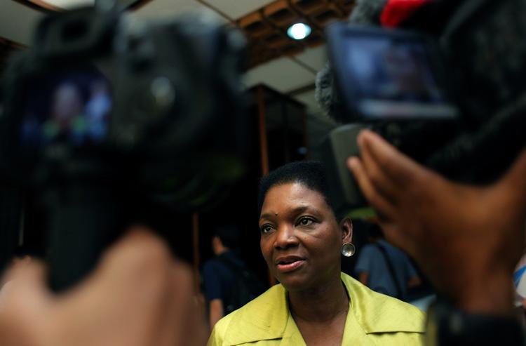 NØDHJÆLP. FNs humanitære leder Valerie Amos er landet i Syrien, hvor hun håber på at kunne appellere til den syriske regering om at åbne op for nødhjælpsarbejdet. På billedet ses Amos på et besøg i Libyen i sidste år. 