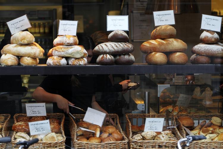 Bagerkrig.  De mange bagere på Christianshavn er ifølge flere kunder for meget af det gode. 