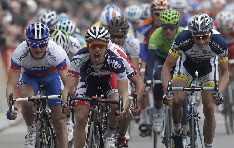 overraskelsen. Fjerde etape af Paris-Nice blev afgjort af en massespurt, som Gianni Meersman vandt. 