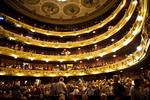 Kæde. »Kunsten er teatrets raison d'être, og forsvinder den i toppen af organisationen, smuldrer den nedad til de udøvende niveauer«, skriver dagens kronikør. 