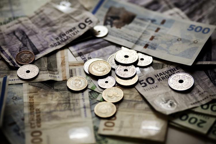 Millionsvindel. Det er de færreste almindelige skatteydere, som snyder i skat. Skat forsøger at fange dem, der gør. 