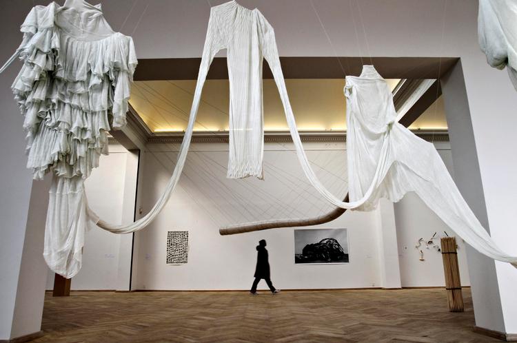 Forårsstemning. For tiden har Kunsthallen godt med besøgende på grund af årets forårsudstilling. Men det afspejler ikke den generelle situation. 