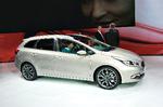 Afdæmpet. Kia Ceed som stationcar står med et meget stilrent design uden forgængerens siksaklinjer ved de bageste sideruder. Den er klar i Danmark til september. 