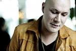 Hitmager. Kato har arbejdet sammen flere store stjerner og blandt andet været hjælpedommer i årets udgave af X Factor. 