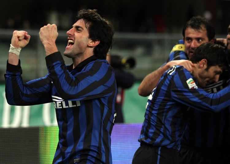 Forløsning. Efter syv kampe uden sejr vandt Inter endelig igen. Her jubler Diego Milito efter sin scoring. 