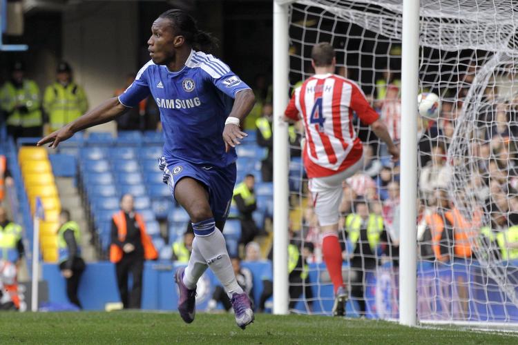 afgørende. Didier Drogba viste igen sit værd for Chelsea, da ivorianeren scorede kampens enlige mål mod Stoke. 
