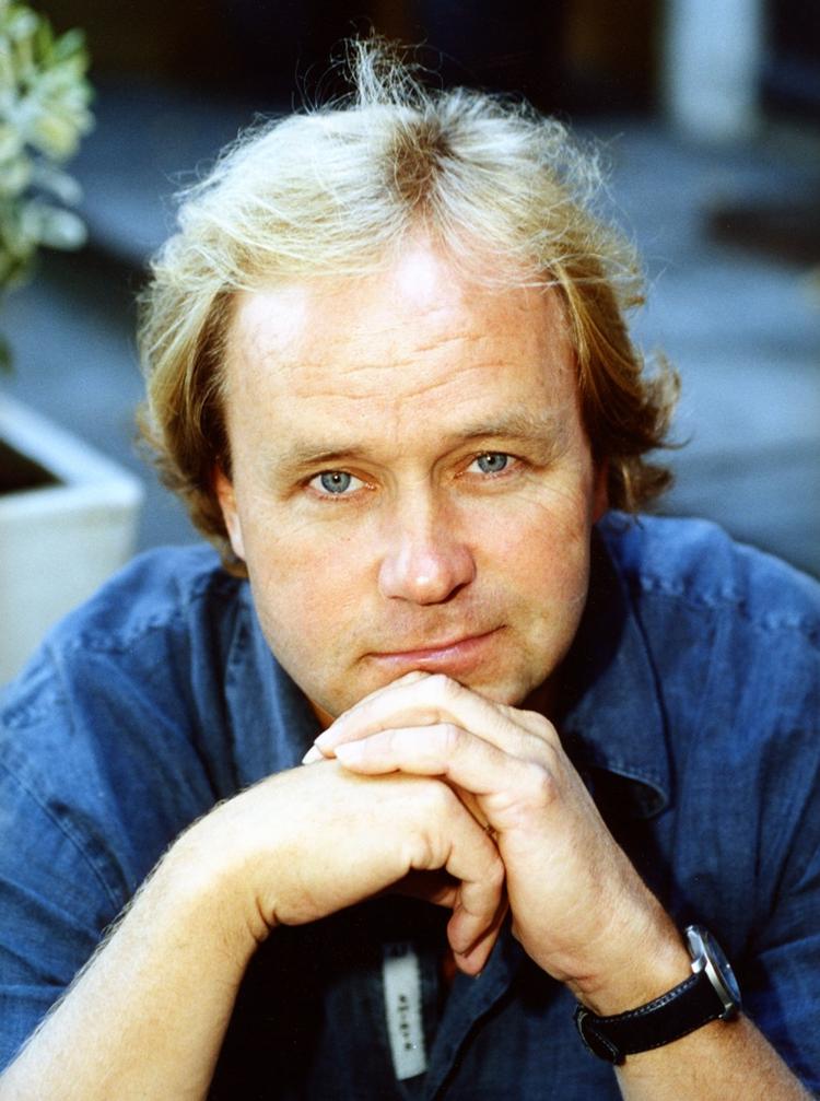 Velbevandret. Oystein Wiik ved godt hvad han skriver om: han har haft en længere karriere som operasanger. PR-foto. 