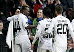 1-0. På et oplæg fra Claudemir headede Dame N'Doye FCK på 1-0. 