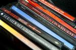 Prisfald. Blandt andet CD'er og elektronik er blevet billigere det seneste år. 