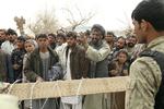 Der er ingen informationer om, hvorvidt den amerikanske soldat, der formodes at have skudt og dræbt 16 civile afghanere i Kandahar, har haft mentale problemer tidligere. 