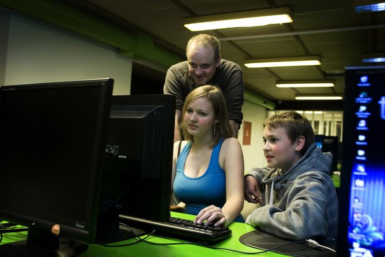Gamingklar. Kvinderne kaster sig som aldrig før over computerspil. (arkivfoto) 