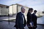 politik. Udenrigsminister Villy Søvndal (SF) begyndte dagen med en konference om blandt andet menneskerettigheder i sit eget ministerium. 