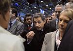 Valgkamp. Nicolas Sarkozy - der her besøger en landbrugsmesse i Paris - har øget sin popularitet blandt vælgerne. 