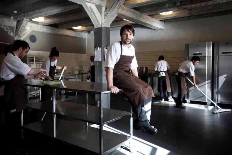 Stjernerne. Der er ofte massiv dækning, når Michelinguiden uddeler sine stjerner.  I år forventer mange, at Noma vil få sin tredje michelinstjerne. 
