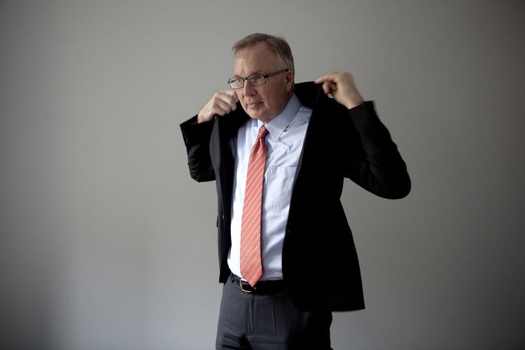 LEDER. Fritz Schur er bestyrelsesformand i Dong Energy. Han har fra slutningen af 1980'erne varetaget flere centrale bestyrelsesposter i det danske erhvervsliv - blandt andet Post Danmark. Han har også været formand for Rådet for Teknologi og Innovation. Han har siden 1999 været Finlands generalkonsul for Danmark. 