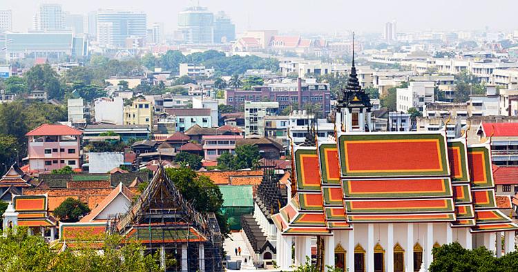Turist-darling. Thailand og som på billedet Bangkok er populær blandt danske rejsende. 