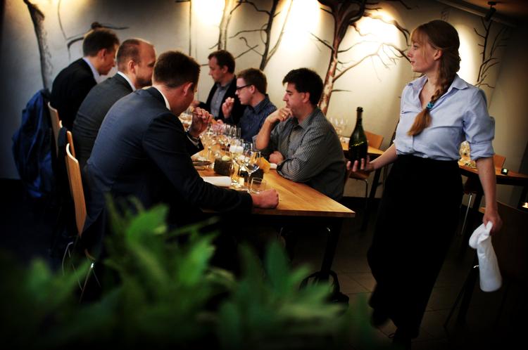 Køkkenet hos Marv &amp; Ben ligger i stueetagen på ejendommen i det gamle København, mens serveringen foregår på førstesalen. 