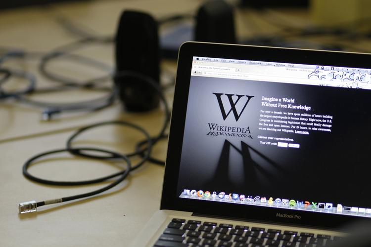 usynligt. It-angreb sker ofte i det skjulte og ofte uden, at den enkelte pc-bruger reelt opdager, hvad der sker bag skærmen. 