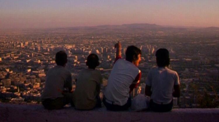 Film. 'Tournesols' giver et unikt indblik i livet i den syriske by Homs. 