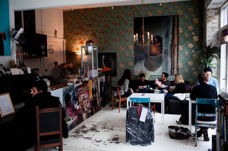 Hyggeligt. Omgivelserne er behagelige, og kaffen er god. Men maden savner en opstrammer hos Kafka. 