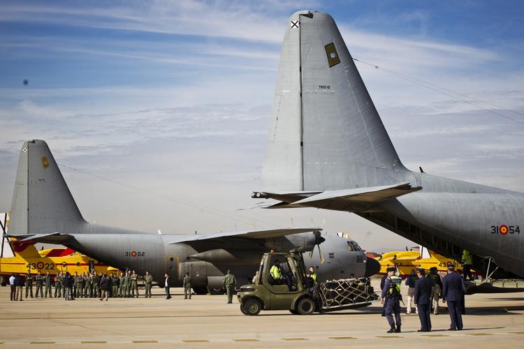 Norsk Hercules-fly med fem personer om bord frygtes, at være styrtet ned i det nordlige Sverige. Billedet forestiller et Hercules-fly C-130 af samme type som det norske. 
