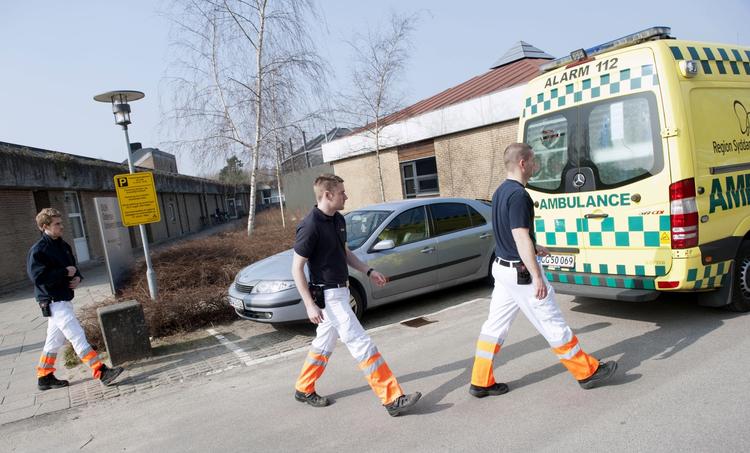 Knivstikkeri. Et 11 timer langt knivdrama har fundet sted på universitetshospitalet i Odense. 