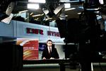 Udsendelse. Danmarks mest sete tv-nyhedsudsendelse holder flyttedag. Fremover skal TV Avisen kl. 21 rykkes til kl. 21:30. 
