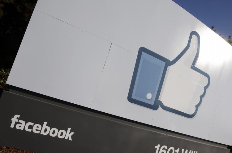 Facebookbekræftelse. Folk med narcissistiske kendetegn tagger sig selv oftere på Facebook. 
