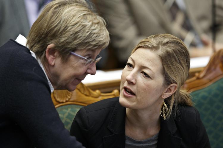 Social Liberal Financial Spokeswoman Marianne Jelved (left) says she wants ministers to address the issue of bonuses to senior public servants. Archive. 