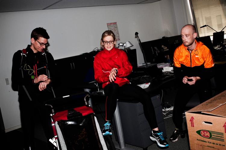 træning. Hos Digitaliseringsstyrelsen i det centrale København forenes svedigt løbetøj og våde håndklæder med nypressede bukser i garderoben. 