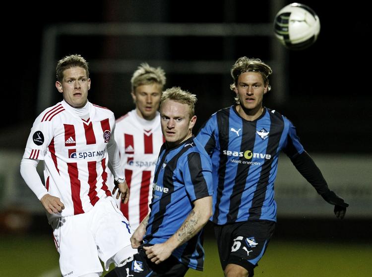 duel. AaB var heldig med at få point med hjem fra HB Køge. To minutter før tid sikrede jyderne sig 1-1 med Jeppe Curths mål. 