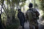 Danish soldiers patrolling along the Helmand river. A new report suggests prisoners taken by Danish soldiers may be handed over to a prison that practices torture. Archive. 