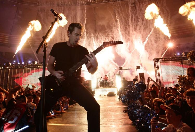 2012. I januar i år offentliggjorde Nickelback planerne for deres 'Here And Now-turné' 