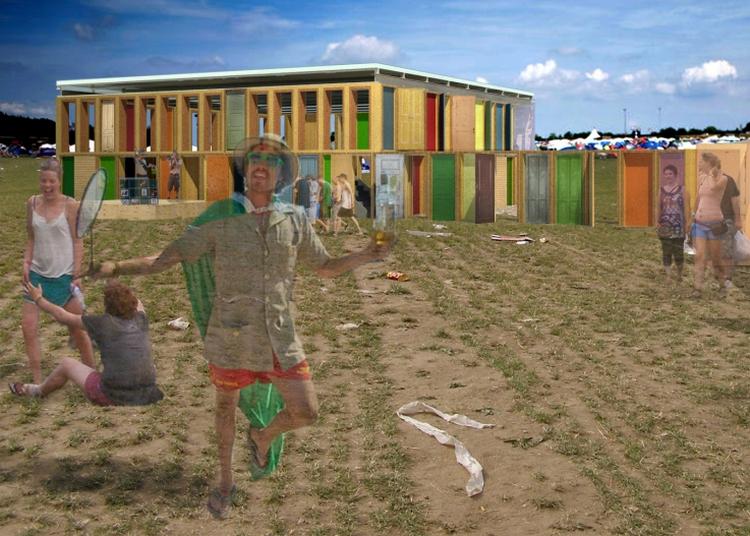Døre. Installationen består af en række døre, som festivaldeltagerne kan gå ind og ud af. 