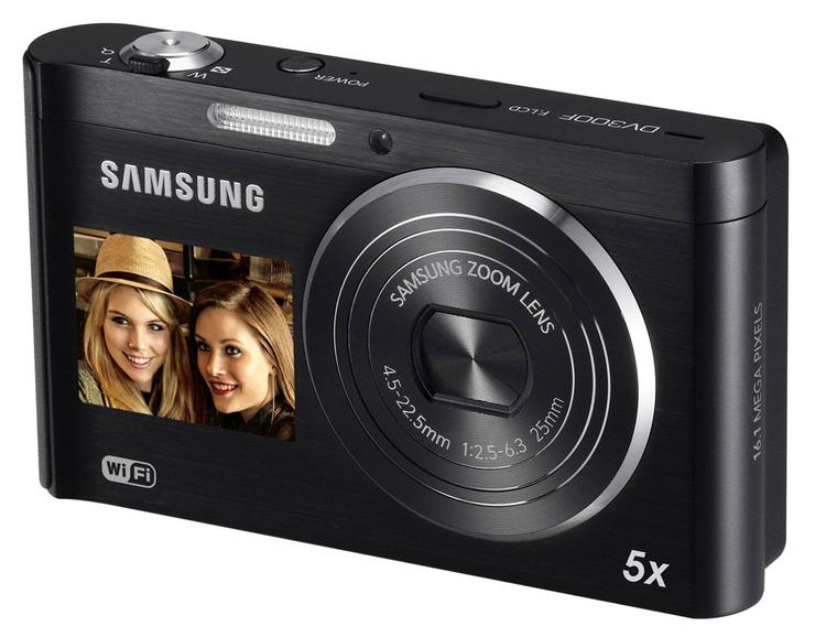 Skyd. Samsung DV300F fås allerede i danske butikker, men er også på vej ud i resten af verden nu. Prisen ligger på lige over 1500 kroner. 