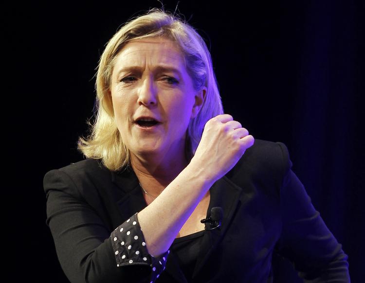 Valgkamp. »Det er altså en person, der har været i besiddelse af militære våben, og om hvem man vidste, at han i to år havde modtaget kriminel træning i Pakistan og Afghanistan. Det er meget bekymrende«, siger præsidentkandidaten Marine Le Pen. 