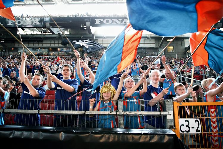 Rekord. 36.651 tilksuere skabte storstilet halbal-stemning i AGK's DM-finale mod BSV for 10 måneder siden. 