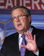 Romneystøtte. Jeb Bush, bror til George W. Bush, siger nu direkte, at det er tid til at kåre Mitt Romney som republikanernes præsidentkandidat. Foto: Wilfredo Lee/AP 