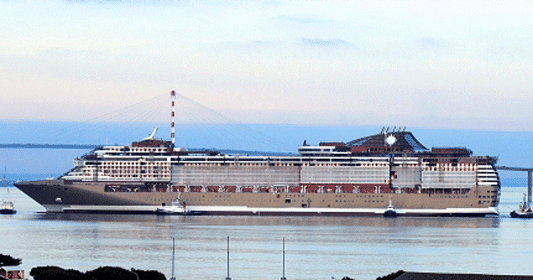 Overdådigt. MSC Cruises har købt Hannibal Gaddafis krydstogtsskib, som langt fra var tænkt som en beskeden lille skude. 