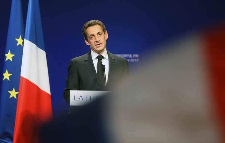 Fremgang. Nicolas Sarkozy er gået frem i meningsmålingerne efter mordene i Toulouse. Her taler han ved et valgarrangement i Strasbourg. 