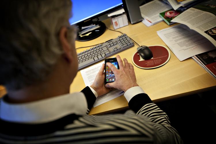 SMART. Nye såkaldte smartphones kan efterhånden holde styr på det meste. Men den kan også meget nemt give dig stress, siger eksperter. 