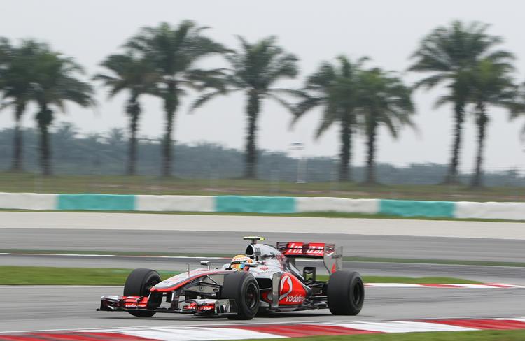 hurtig. For andet Grand Prix i træk starter Lewis Hamilton forrest, men i det første sluttede han som nummer tre. 