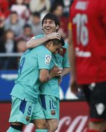 Jubel. FC Barcelona's Alexis Sanchez fra Chile (tv.) fejrer sit mål sammen med  Lionel Messi from Argentina. 